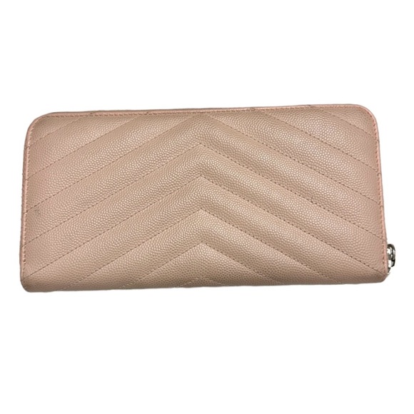 80 Preloved Saint Laurent Mattelasse Caviar Wallet - Picture 4 of 9